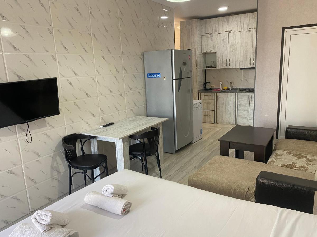 Apartment - Nino Batumi Kültér fotó