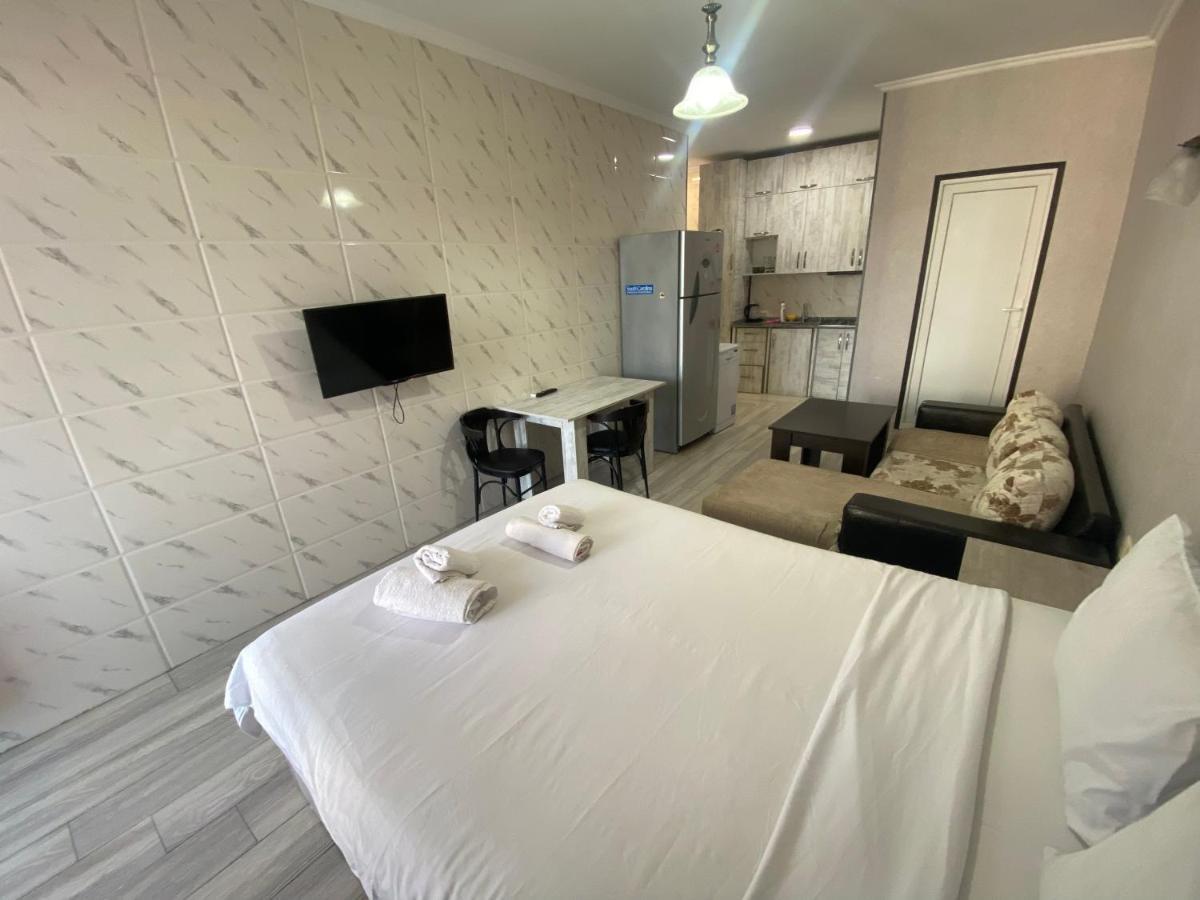 Apartment - Nino Batumi Kültér fotó