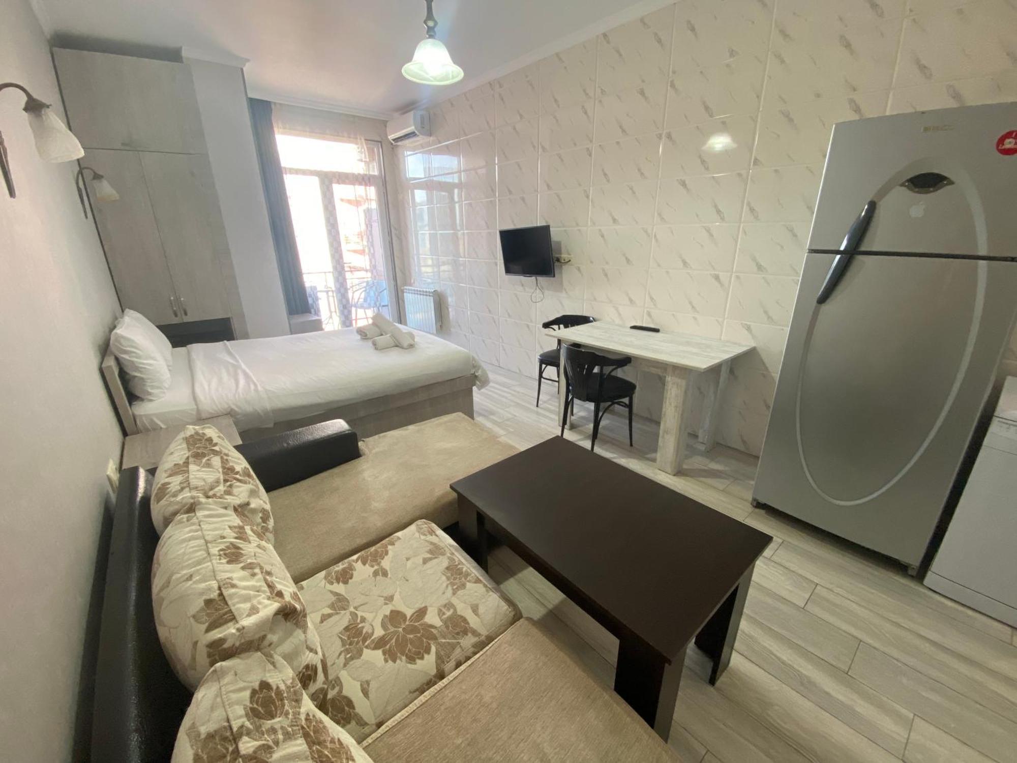 Apartment - Nino Batumi Kültér fotó
