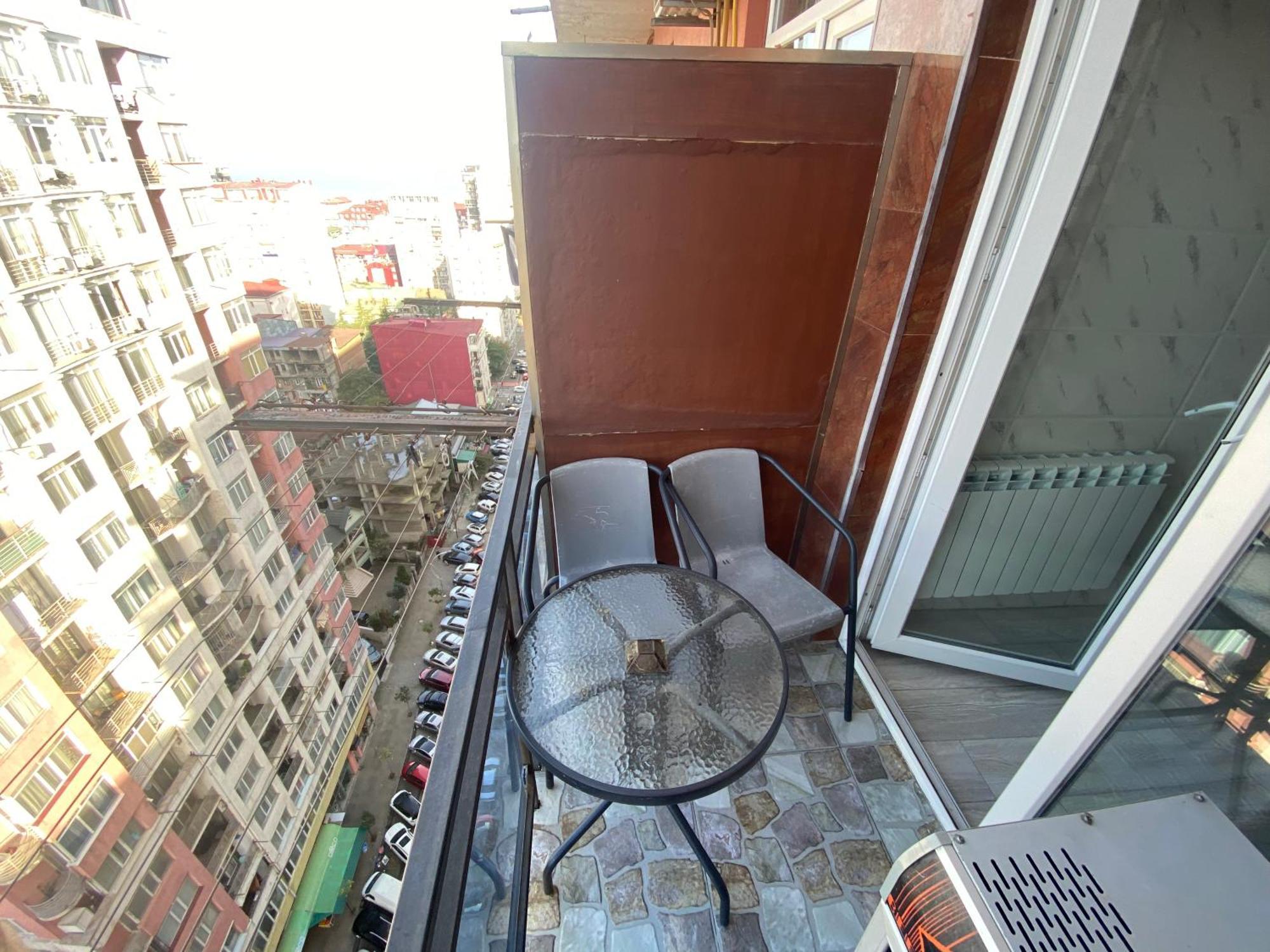 Apartment - Nino Batumi Kültér fotó